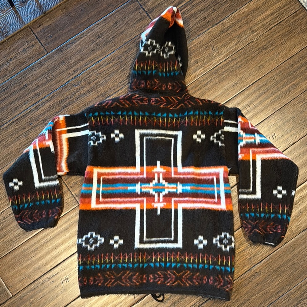 Colorful Hooded Jacket with Geometric Patterns - Picture 4 of 6